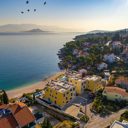 Acadia Beach Villas & Apartments סלאטינה מראה חיצוני תמונה