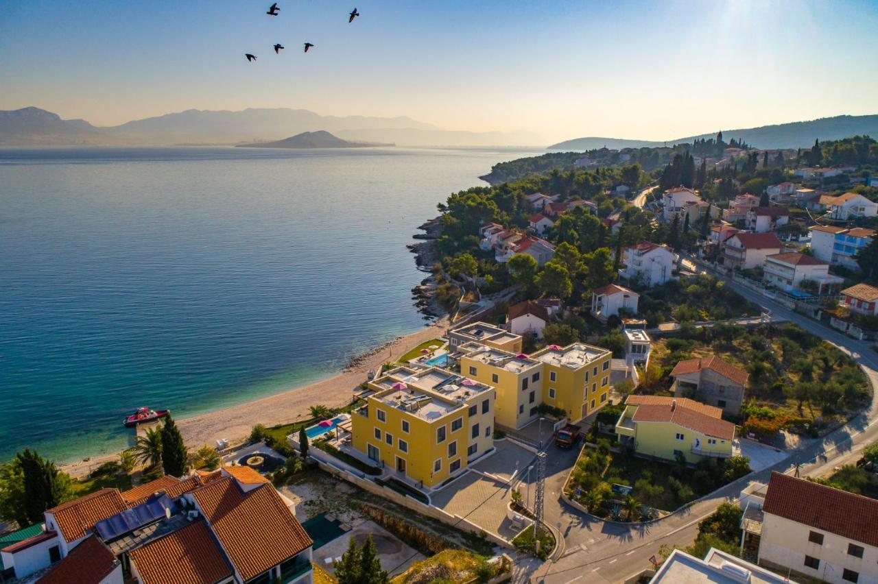Acadia Beach Villas & Apartments סלאטינה מראה חיצוני תמונה